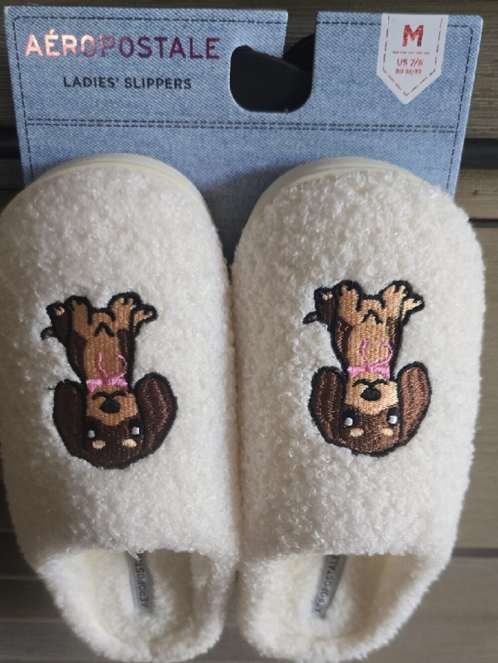 Aeropostale Cream Plush Slippers with Embroidered Brown Dog - Picture 7 of 14